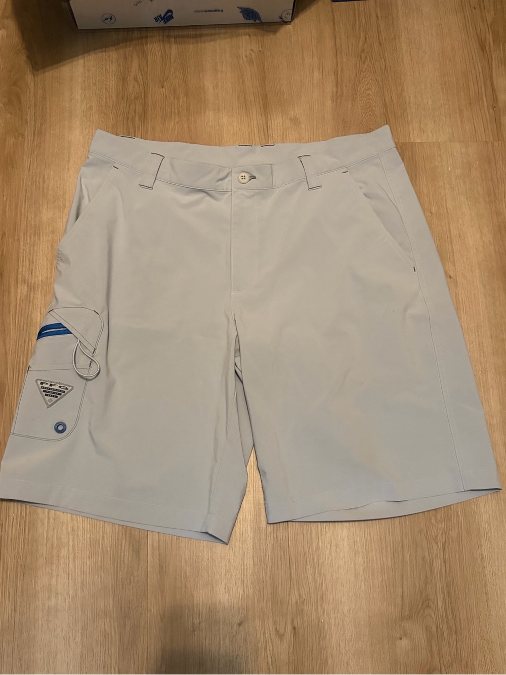 Columbia Light Gray Cargo Shorts with Blue Accents